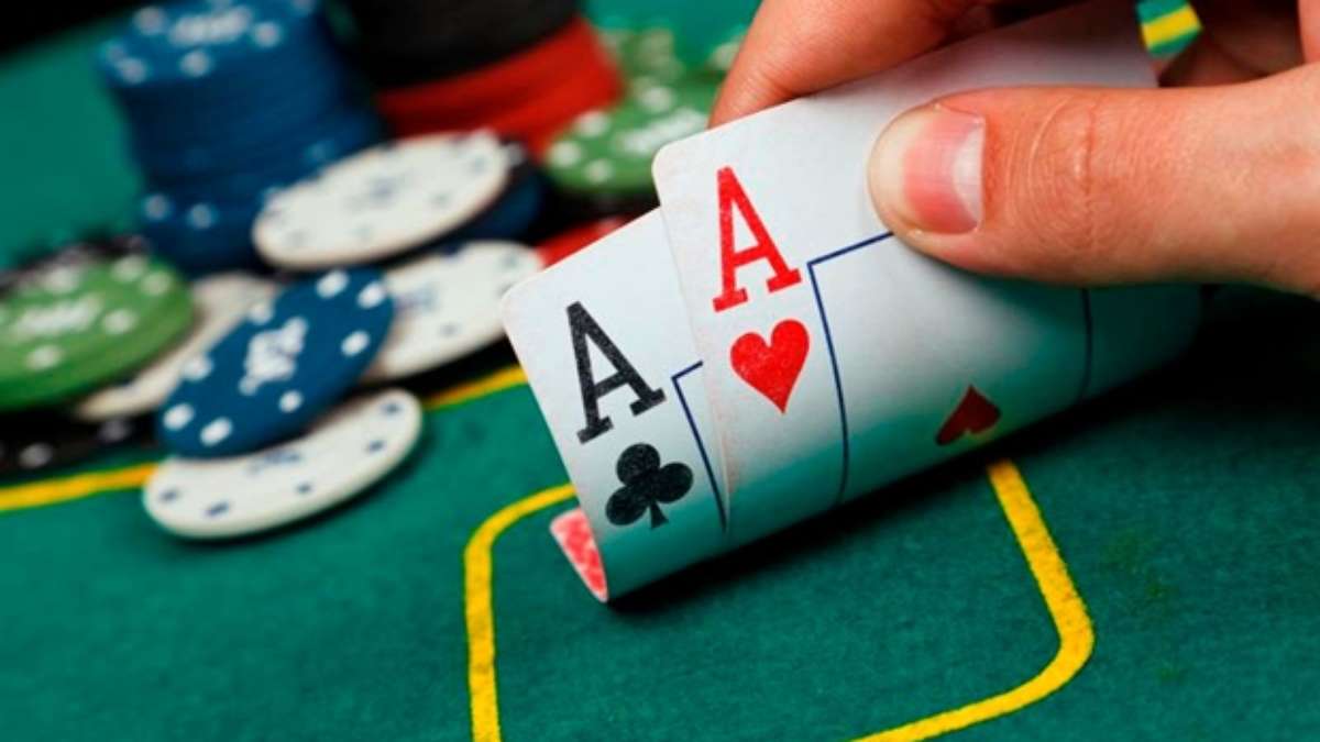PRATICIDADE: Por que é mais fácil jogar poker online do que poker ao vivo 